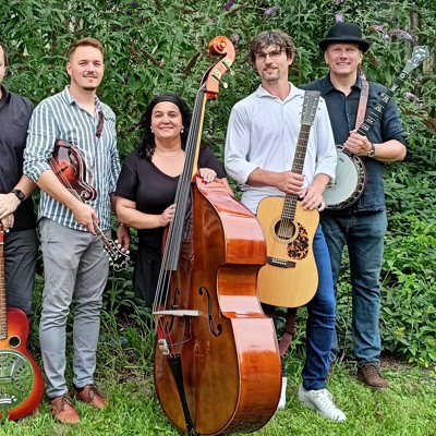 Petr Brandejs Band a lektoři 20. bluegrassové dílny