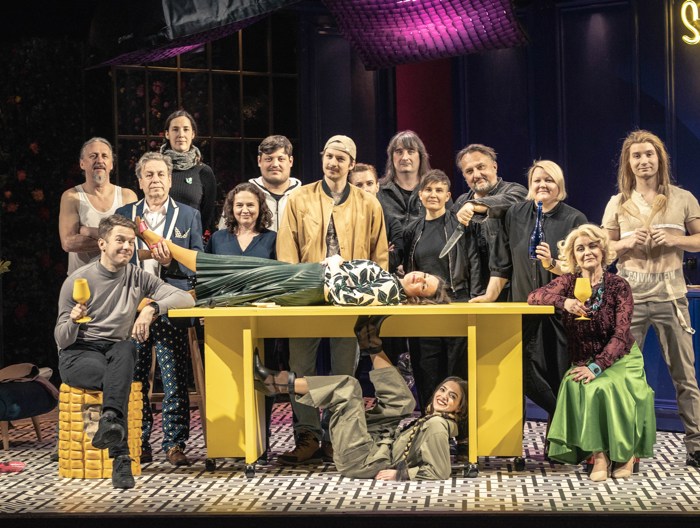 herecké obsazení a tvůrčí tým